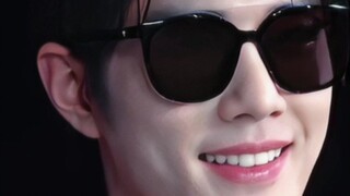 I totally understand why this guy has been popular on the Internet for so long! His looks are still 