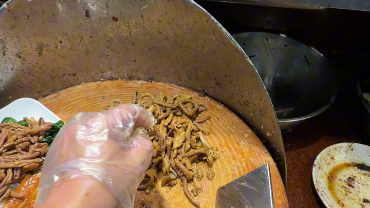 Datang lebih awal tak sehebat datang tepat waktu. Tak ada makanan cepat saji yang tak laku. #BakarDa