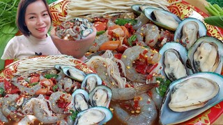 ตำซั่วทะเล หอยใหญ่ กุ้งสด แกล้มมะระขมๆ