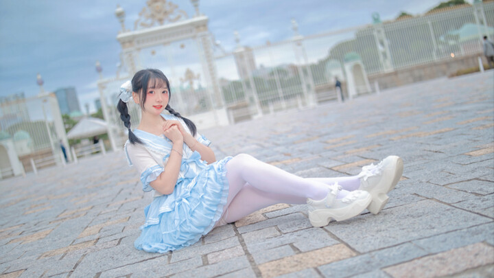 Will you stay with me? Cream Soda and Crown-Shaped Lamp [Ke Xin Miao]