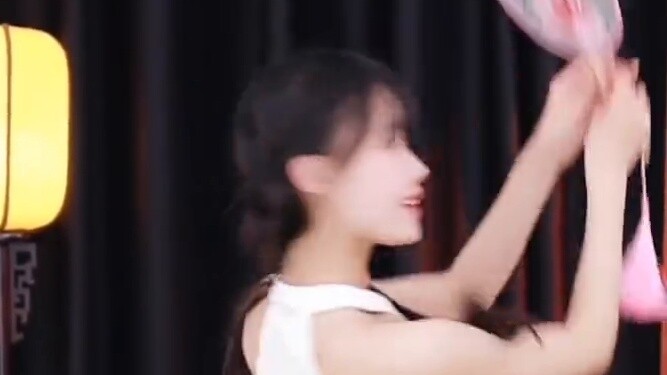 [Sheng Sheng Man] Is this the tenderness of a Jiangnan girl?
