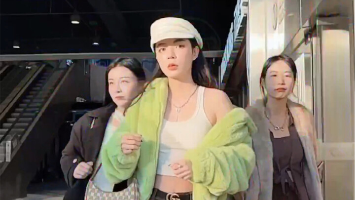 Khoảnh khắc tỏa sáng giới hạn chỉ dành cho chị em