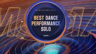 Congratulations to ROSÉ for winning the 2021 MAMA Best Dance Solo Award