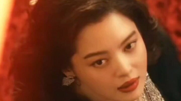 Under Wong Kar-wai’s lens, Xin Zhilei is simply the epitome of earthly splendor.