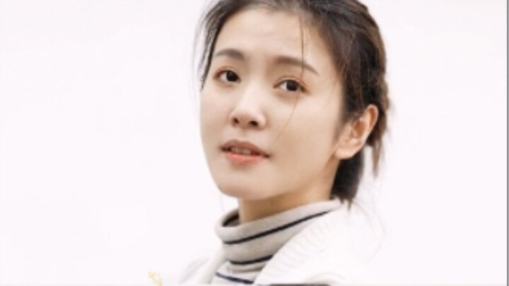 把我们之间的距离控制在舞台上和舞台下，这样我们能一起走的更远一些，向着你心中的桃源飞吧