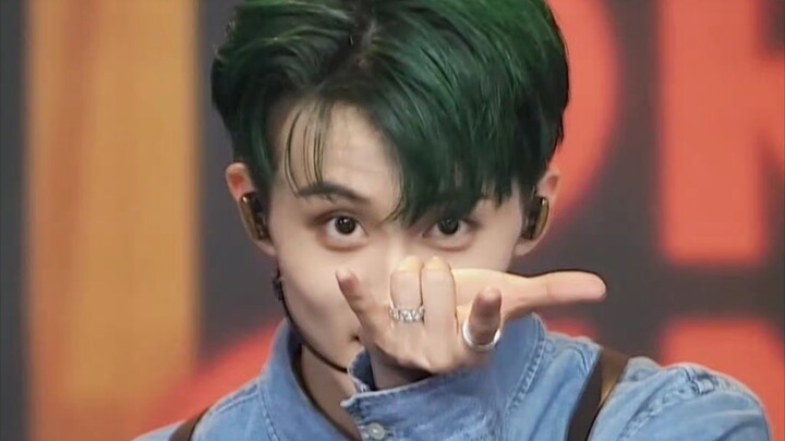 【Lee Mark/NCT DREAM】Thật sự sắp “đào mỏ” Lee Mark rồi, đúng là