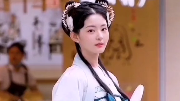 Putri Kipas Berjalan