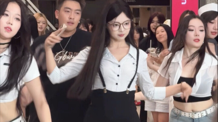 Ngẫu nhiên thả một video nhảy theo nhạc