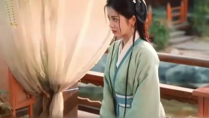 Dulu dia diracun & mati, sekarang dia pake trik bikin raja gila sama dia