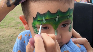 إن تسجيل أيام إعداد الأكشاك والرسم وقرص الوجوه هي أسعد الأشياء!