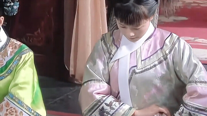 Huanbi’s etiquette is so satisfying to watch—no wonder she’s the Second Young Lady of the Zhen Estat
