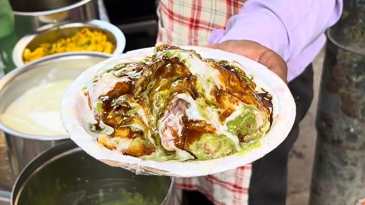 80 Rupees for a Super-Luxury Fried Bread