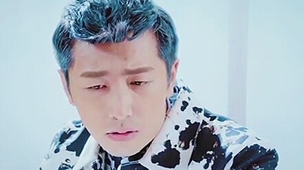 Con nhà giàu lái siêu xe đi phỏng vấn