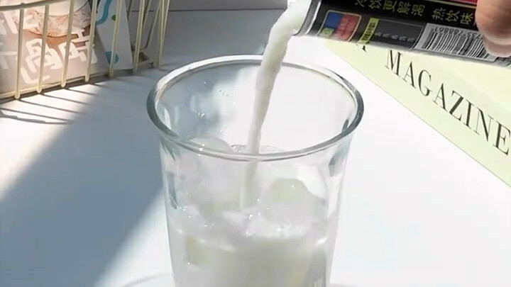 Matcha Segar Rasa Melati Buatan Sendiri dengan Kelapa