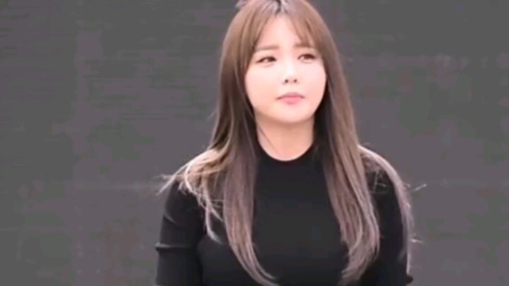 Điệu nhảy bánh gạo màn hình dọc của Hong Jin Young (xem hết một lượt)