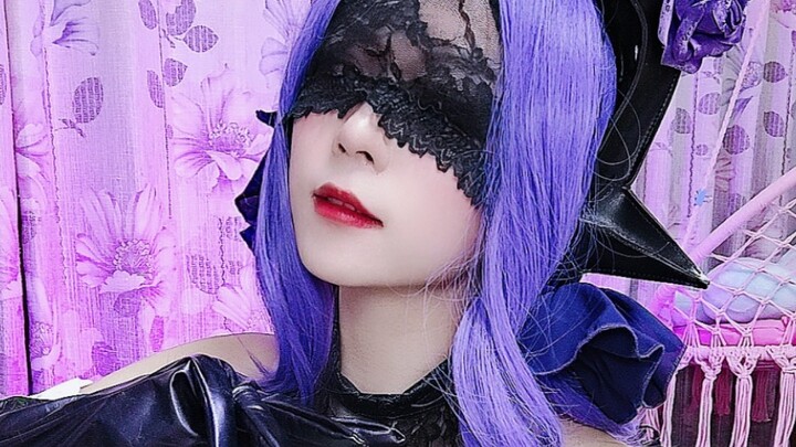 Is this the Syndra you had in mind? Apologies—her legs are too long to fit the original socks!