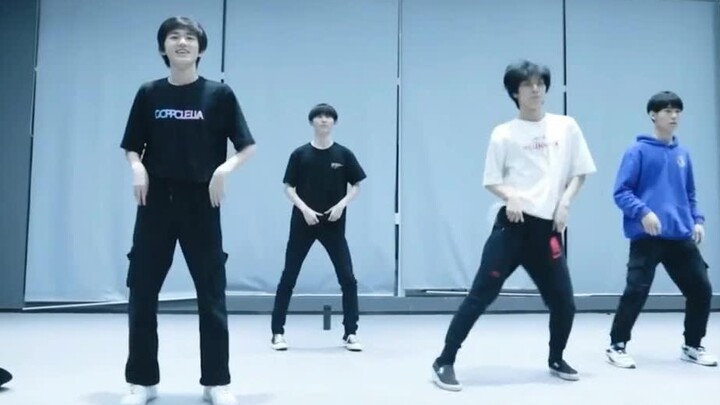Practice Room TNT and Lao Pu's daily practice room life