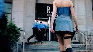 Cứu giúp! Cách cô ấy vặn cổ thây ma bằng một tay thực sự rất đẹp trai!