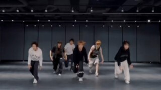 Gaya tarian ini bisa membuatku terlempar ke udara