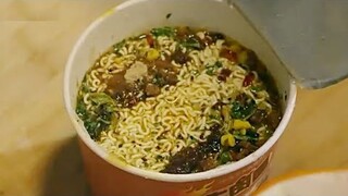 Man Traveled Back To 1945 And Became A Cooking Champ By Making Instant Noodles