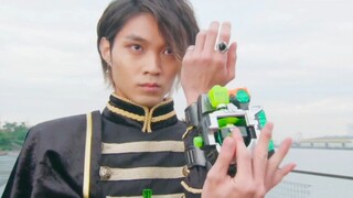 Terhitung tiga belas Kamen Rider yang bertransformasi menggunakan gelang