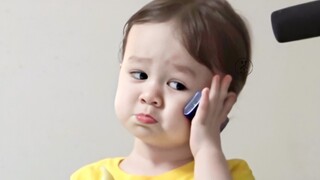 So adorable! Sam's dad, give me back my little baby! The current William V has already turned into a