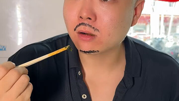 Saya paling suka makan hot pot pedas!