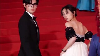 “你的未来就是嫁给我呀”七年前在《小别离》里说的话在电影《穿过月亮的旅行》里实现了！