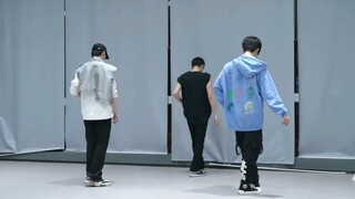 好喜欢这一段舞 反复观看