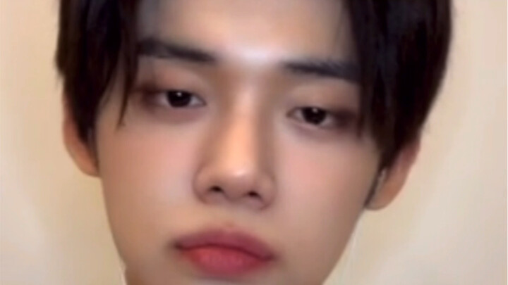 【TXT/ชเว ยอนจุน】อะไรกันนะ ทำให้ฉันเกือบต้องเลิกงานเซ็นหนังสือก่อนกำหนด (?), จนยอนจุนเปลี่ยนสีหน้ากะท