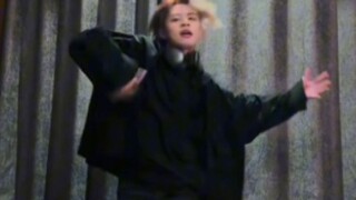 หวัง เฉินอี้ เต้นเพลง "Psychic" ของจาง อี้ชิง
