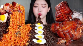 [Mukbang TV] - Mì xào gà cay + Chân giò kiểu Đức | ASRM