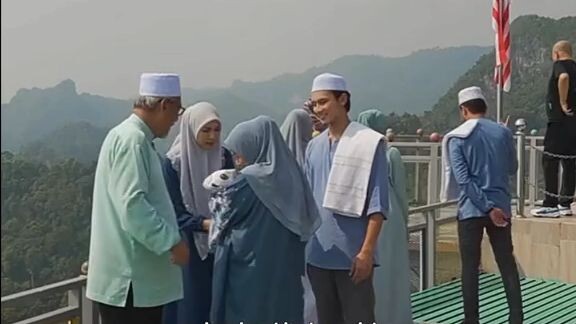 cinta bersemi diwadi saffiyah baby