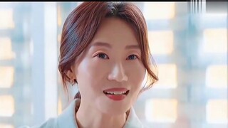 Cô bảo mẫu tội nghiệp đã lợi dụng danh tính của người khác và trở thành giáo sư đại học với tấm bằng