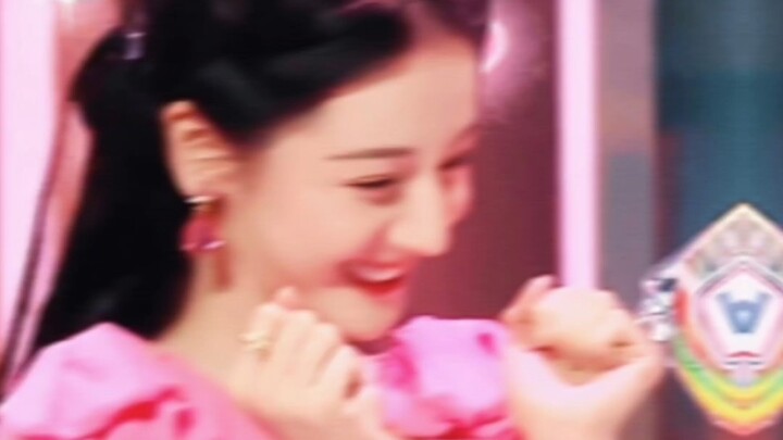 รีบาลืมไปหรือเปล่าว่าเธอเป็นสาวหวานเหมือนกัน?