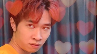 老张终于迎来一位女同事