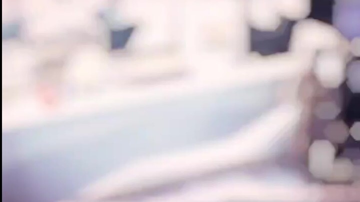 Jika di usia delapan belas, aku pasti tidak berani mengintip