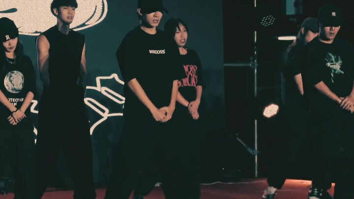 [Yongjiu] Kami menari mengikuti pertunjukan panggung klasik Wang Jiaer, dan penonton berkata itu mem