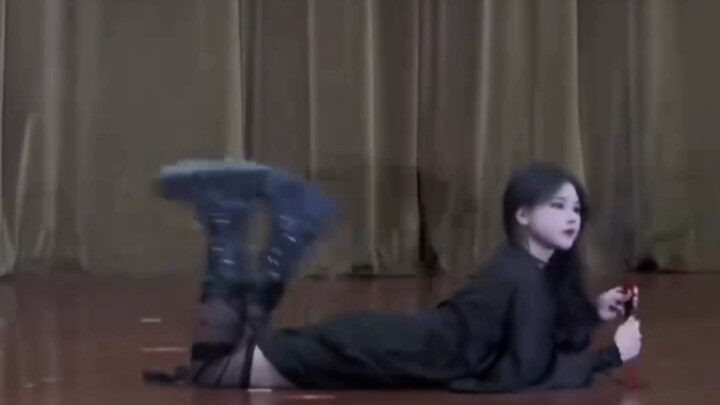 Đêm hội mừng năm mới lớp 10