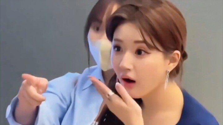 Nghiêm túc mà nói, đây là truyện kinh dị đáng sợ nhất năm mà tôi từng đọc, cảm giác như chính mình đ