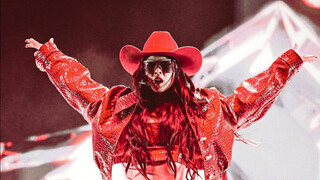 การแสดงบนเวทีส่งผลอย่างไรต่อ Coachella? ผ่านมั้ย?