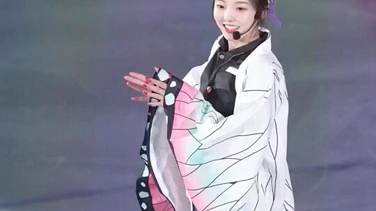 Honda Marin cos Butterfly Ninja trượt băng nghệ thuật, đẹp bùng nổ