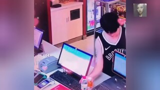 Đang bán hàng thì thấy zai đẹp | VỢ Ktln #ktln