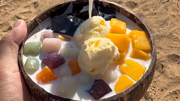 Choose one endlessly sweet dessert, and survive three days in the desert to win 2 billion!