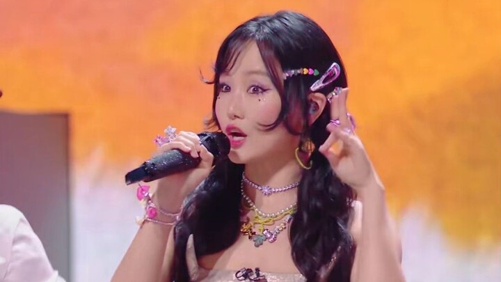 Huang Ling’s “versatility” is an undefinable form of progress.
