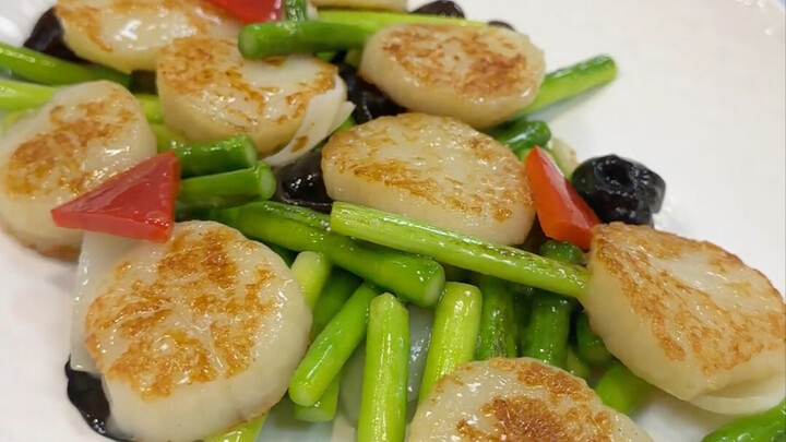 Hari ini restoran kedatangan seorang koki masakan Kanton untuk mencoba masakan, dengan harga 19.000,