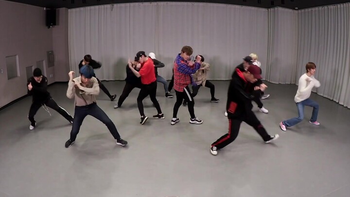 【فيديو رقص في غرفة التدريب】SEVENTEEN - Home