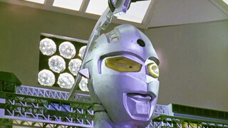 The battle between real and fake Ultraman Seven