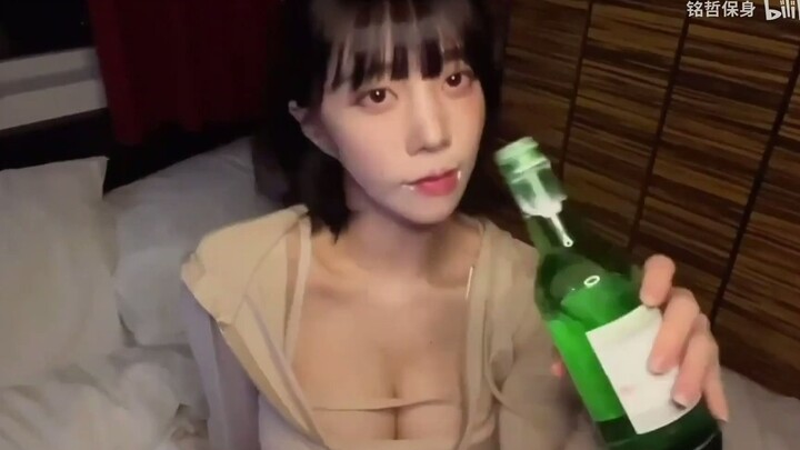 Live Stream of Korean Sister Kang Hyeon-gyeong (baerassoni) (4)