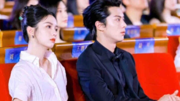 Wang Hedi and Zhou You give off that “young, early marriage in the entertainment industry” vibe.